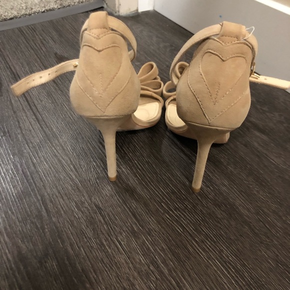 Club Monaco Open-Toe Nude Heels - Picture 3 of 4